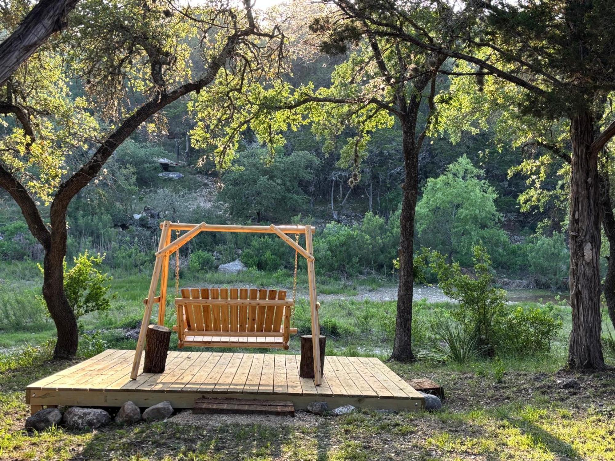 Tiny House - Our Little Piece Of Paradise Lakehills Extérieur photo