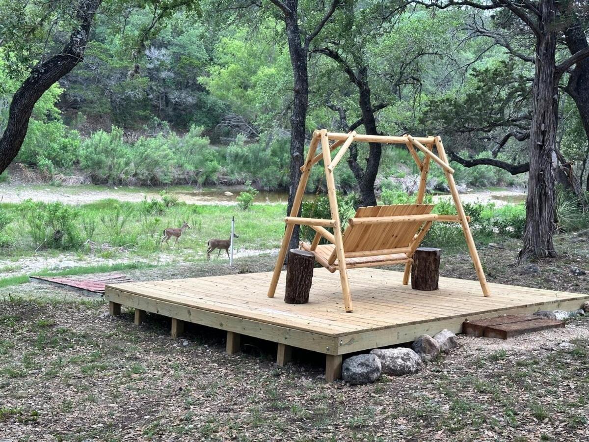 Tiny House - Our Little Piece Of Paradise Lakehills Extérieur photo