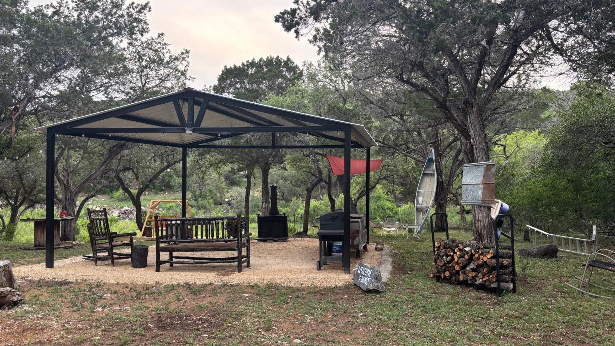 Tiny House - Our Little Piece Of Paradise Lakehills Extérieur photo
